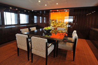 Motor yacht A2 - Dining